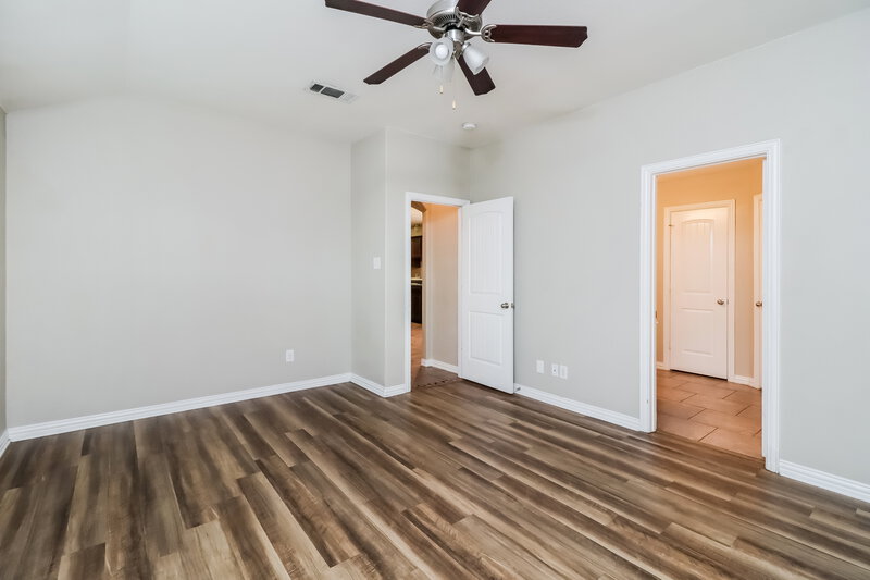 2,040/Mo, 7661 Rainbow Creek Dr Fort Worth, TX 76123 Main Bedroom View