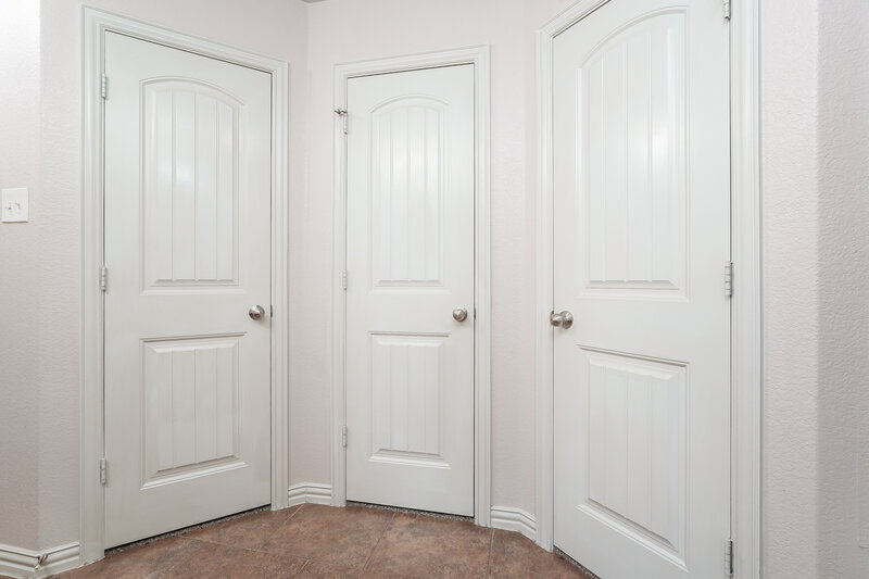 1,890/Mo, 2416 Hawkwood Ct Fort Worth, TX 76123 Main Bathroom View