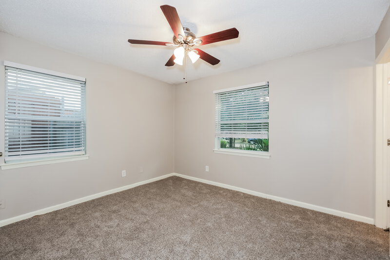 1,850/Mo, 629 Dawn Dr Garland, TX 75040 Main Bedroom View