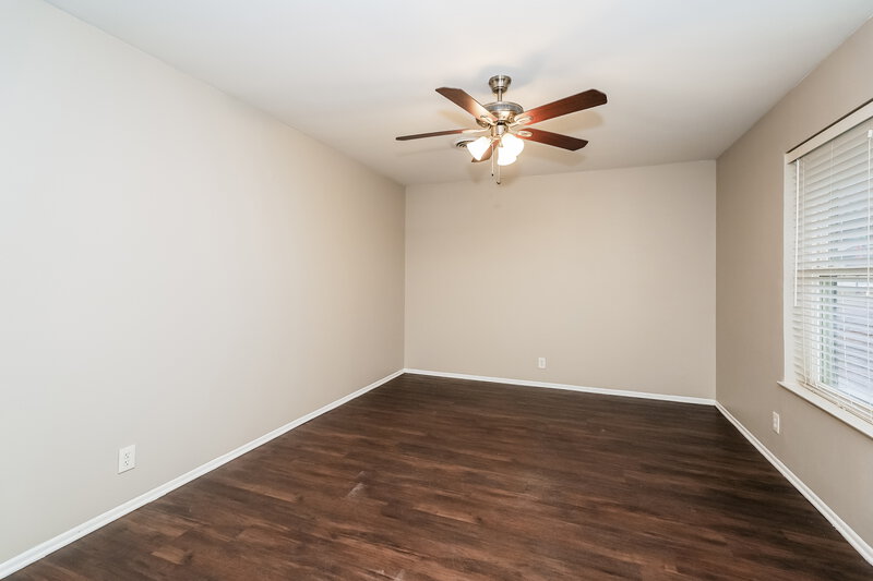 1,740/Mo, 6420 Valley Ridge Dr Fort Worth, TX 76140 Living Room View