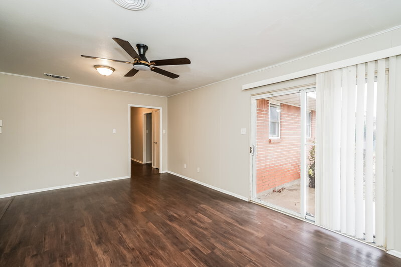 1,740/Mo, 6420 Valley Ridge Dr Fort Worth, TX 76140 Dining Room View 2