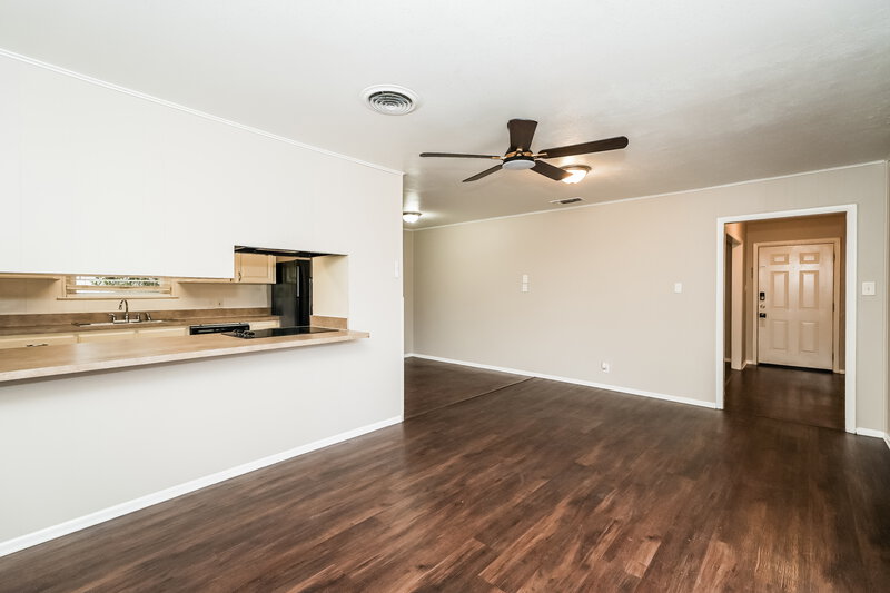 1,740/Mo, 6420 Valley Ridge Dr Fort Worth, TX 76140 Dining Room View 3