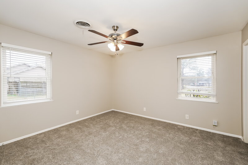 1,740/Mo, 6420 Valley Ridge Dr Fort Worth, TX 76140 Main Bedroom View