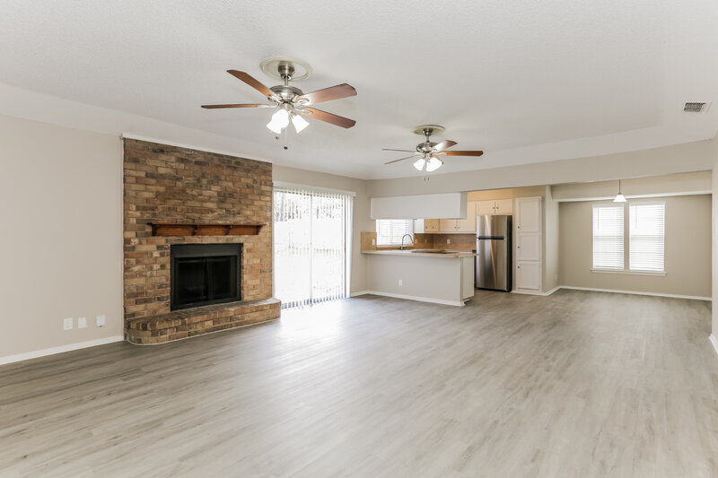 2,095/Mo, 2727 Lucas Dr Arlington, TX 76015 Floorplan View 3