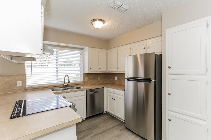 2,095/Mo, 2727 Lucas Dr Arlington, TX 76015 Misc View 5