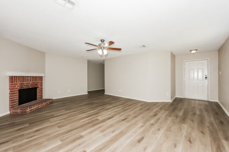 2,095/Mo, 508 Nuffield Ln Fort Worth, TX 76036 Living Room View