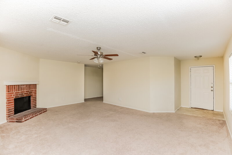 1,985/Mo, 508 Nuffield Ln Fort Worth, TX 76036 Living Room View