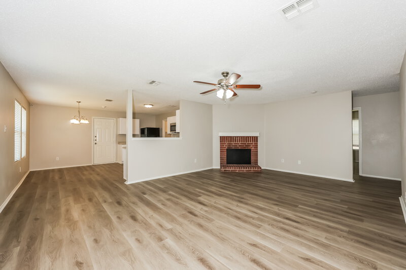 2,095/Mo, 508 Nuffield Ln Fort Worth, TX 76036 Living Room View 2