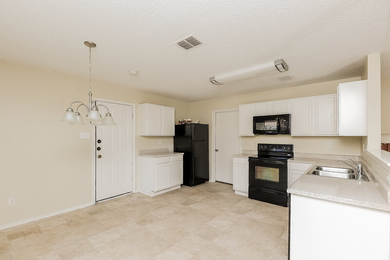 1,985/Mo, 508 Nuffield Ln Fort Worth, TX 76036 Kitchen View