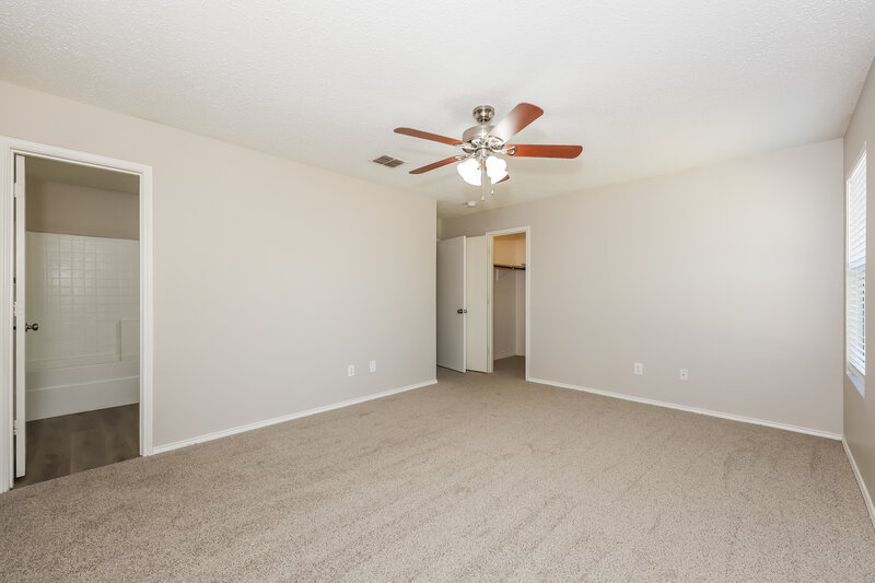 2,095/Mo, 508 Nuffield Ln Fort Worth, TX 76036 Main Bedroom View 2