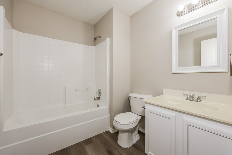 2,095/Mo, 508 Nuffield Ln Fort Worth, TX 76036 Main Bathroom View