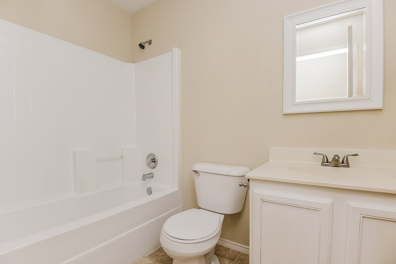 1,985/Mo, 508 Nuffield Ln Fort Worth, TX 76036 Bathroom View
