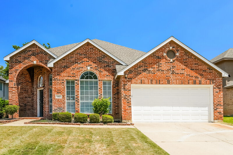 3,175/Mo, 912 Becker Dr Euless, TX 76039 External View