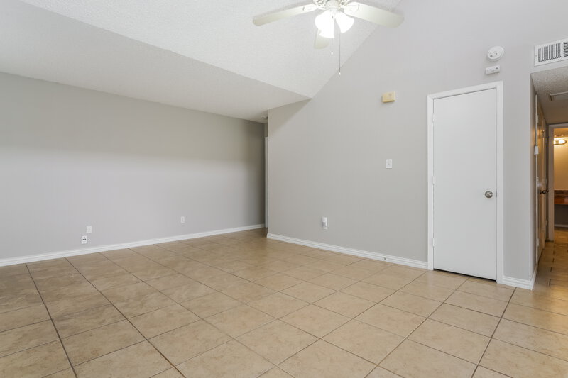 1,885/Mo, 4619 Timber Run Drive Arlington, TX 76001 Living Room View