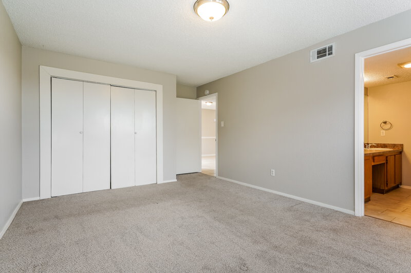 1,885/Mo, 4619 Timber Run Drive Arlington, TX 76001 Main Bedroom View 2