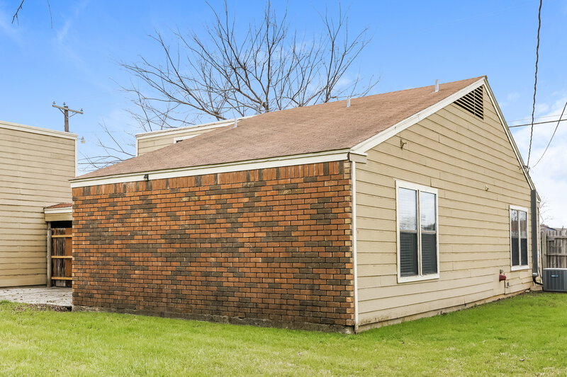 1,885/Mo, 4619 Timber Run Drive Arlington, TX 76001 Rear View 2
