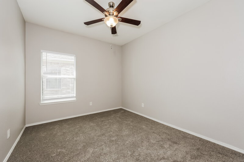 2,295/Mo, 2808 Earle Dr Grand Prairie, TX 75052 Bedroom View 2
