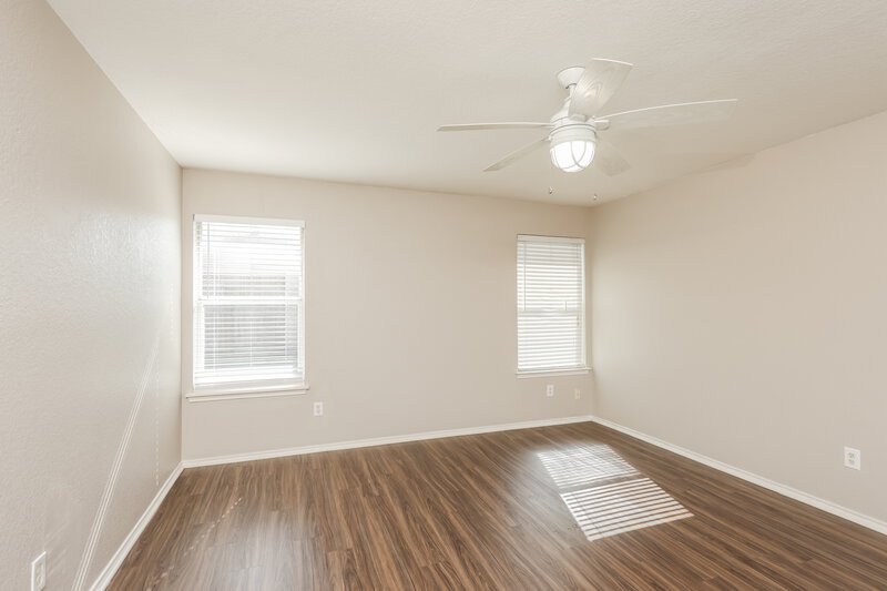 2,140/Mo, 1011 Caliente Dr Grand Prairie, TX 75052 Main Bedroom View