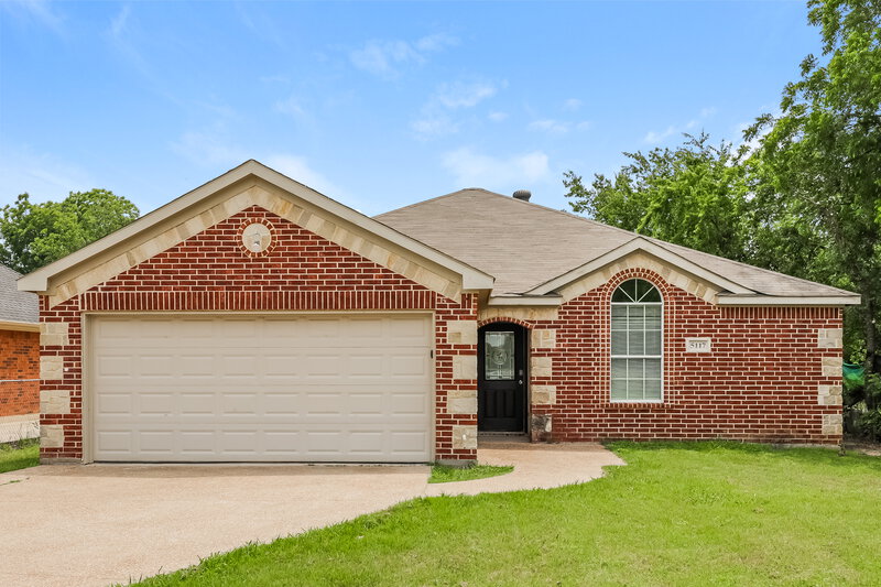 2,015/Mo, 5117 Foard St Fort Worth, TX 76119 External View