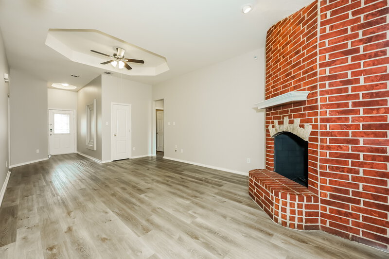 2,015/Mo, 5117 Foard St Fort Worth, TX 76119 Living Room View 2