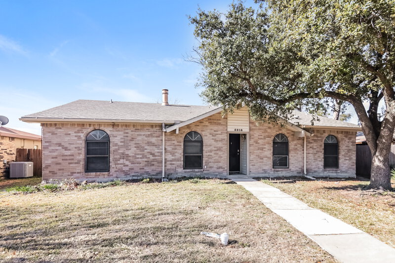 1,850/Mo, 5916 Cedar Lane Rowlett, TX 75089 Front View
