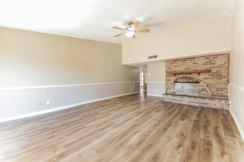 1,850/Mo, 5916 Cedar Lane Rowlett, TX 75089 Living Room View 2