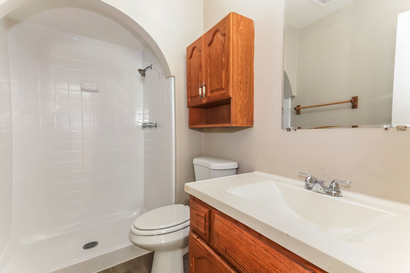 1,850/Mo, 5916 Cedar Lane Rowlett, TX 75089 Main Bathroom View