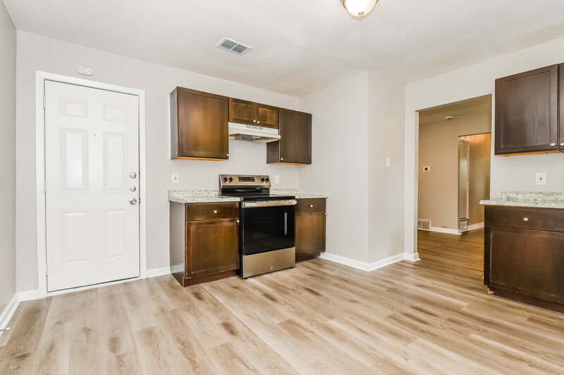 1,740/Mo, 1513 Delmar Dr Garland, TX 75040 Kitchen View 2