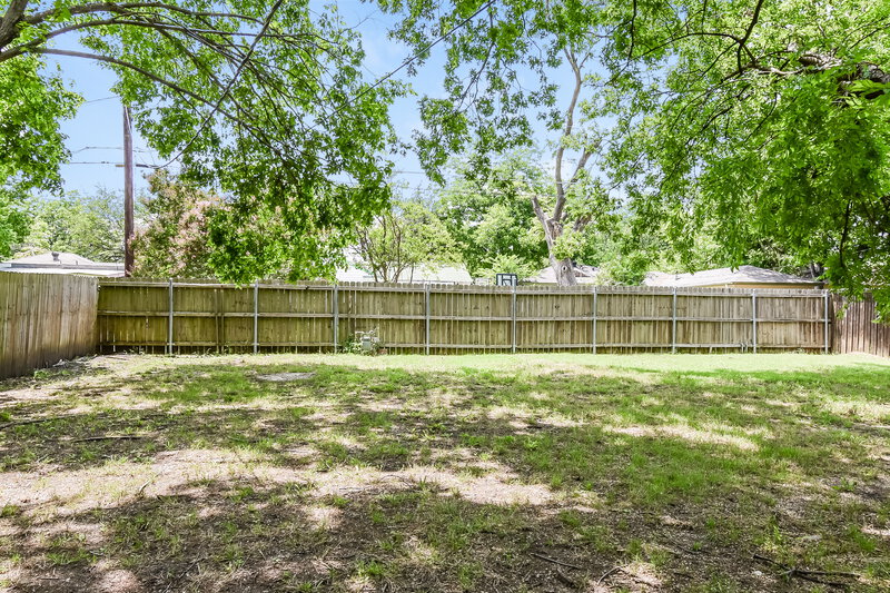 1,740/Mo, 1513 Delmar Dr Garland, TX 75040 Rear View