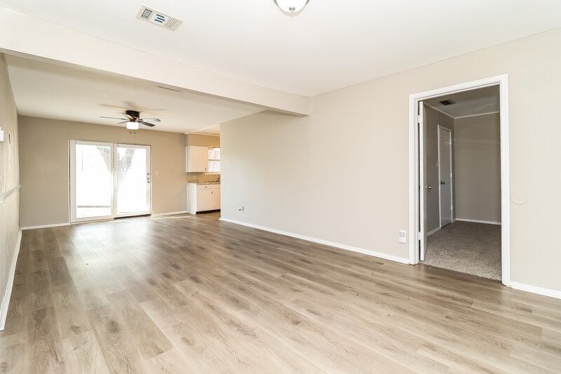 1,725/Mo, 516 Elizabeth Ln Mansfield, TX 76063 Living Room View