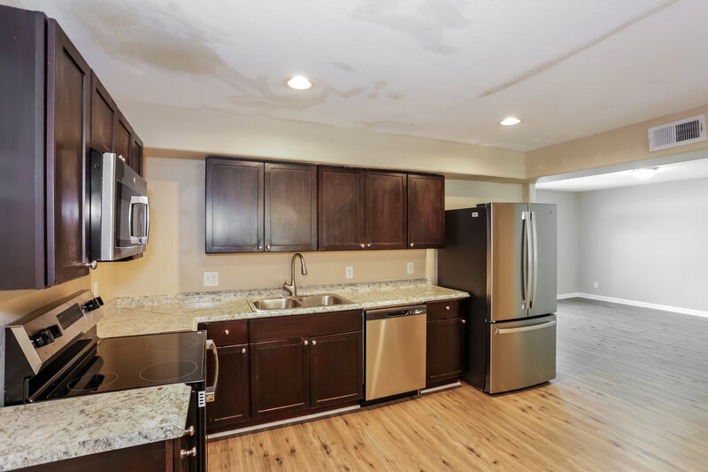 2,080/Mo, 347 Linkview Duncanville, TX 75137 Kitchen View 2