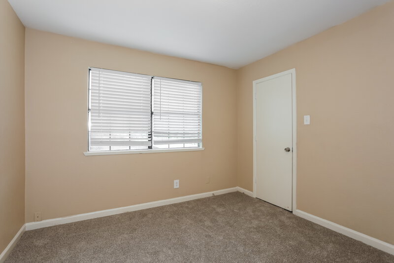 2,080/Mo, 347 Linkview Duncanville, TX 75137 Bedroom View 3