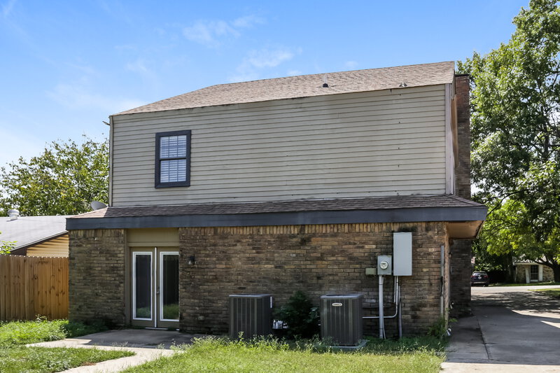2,080/Mo, 347 Linkview Duncanville, TX 75137 Rear View