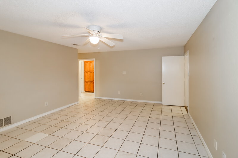 2,785/Mo, 207 Alexander Irving, TX 75061 Family Room View 2