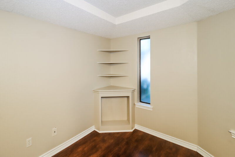 2,785/Mo, 207 Alexander Irving, TX 75061 Walk In Closet View 2
