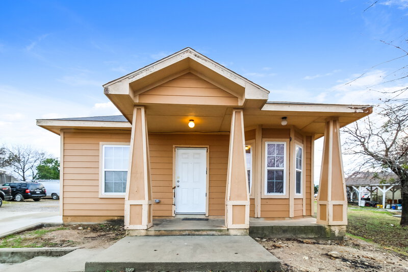 2,200/Mo, 2604 Malone Fort Worth, TX 76106 External View