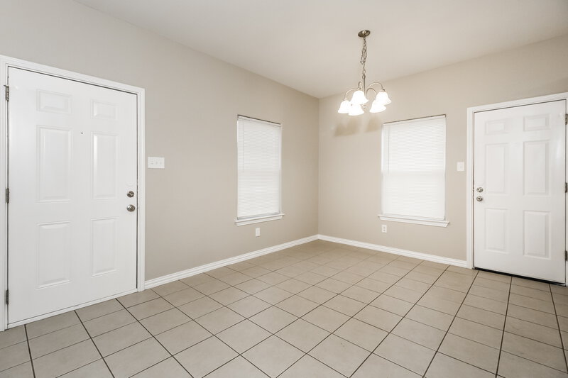 2,200/Mo, 2604 Malone Fort Worth, TX 76106 Living Room View