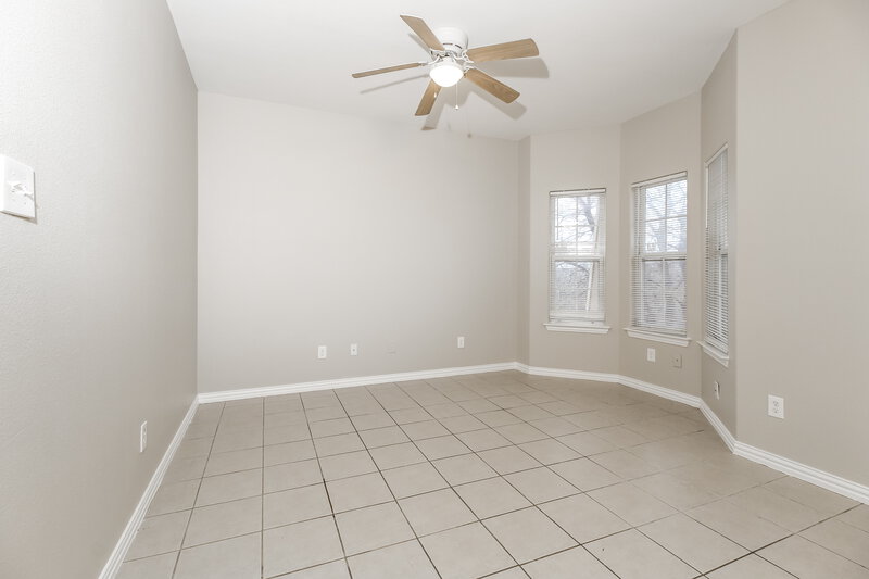 2,200/Mo, 2604 Malone Fort Worth, TX 76106 Living Room View 3