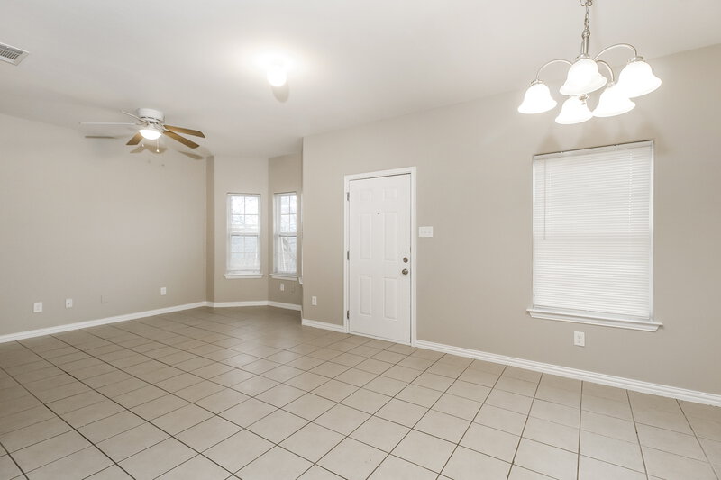 2,200/Mo, 2604 Malone Fort Worth, TX 76106 Dining Room View 3