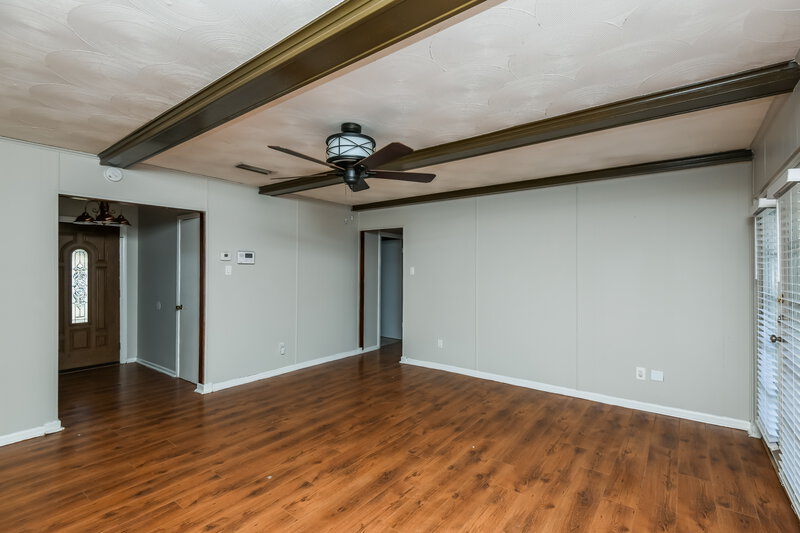 2,090/Mo, 2532 Belhaven Mesquite, TX 75150 Family Room View