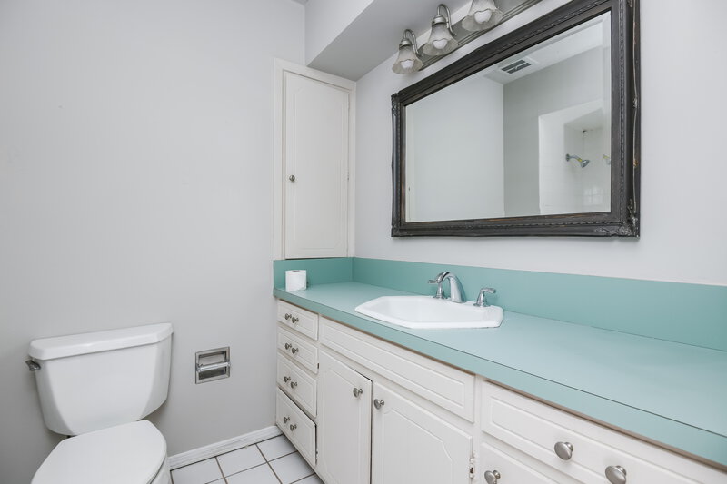 2,090/Mo, 2532 Belhaven Mesquite, TX 75150 Bathroom View