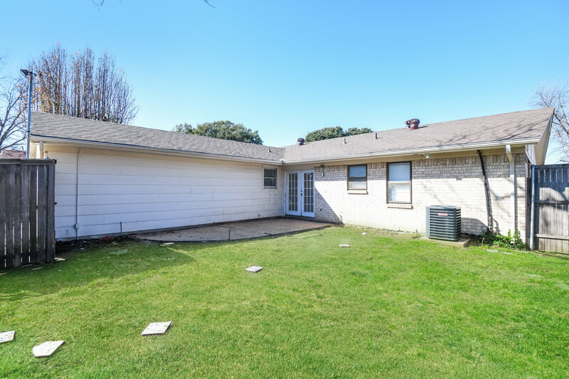 2,090/Mo, 2532 Belhaven Mesquite, TX 75150 Rear View 2