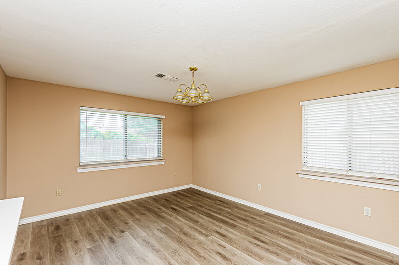 1,850/Mo, 1814 Southeast 4th Street Grand Prairie, TX 75051 Dining Room View