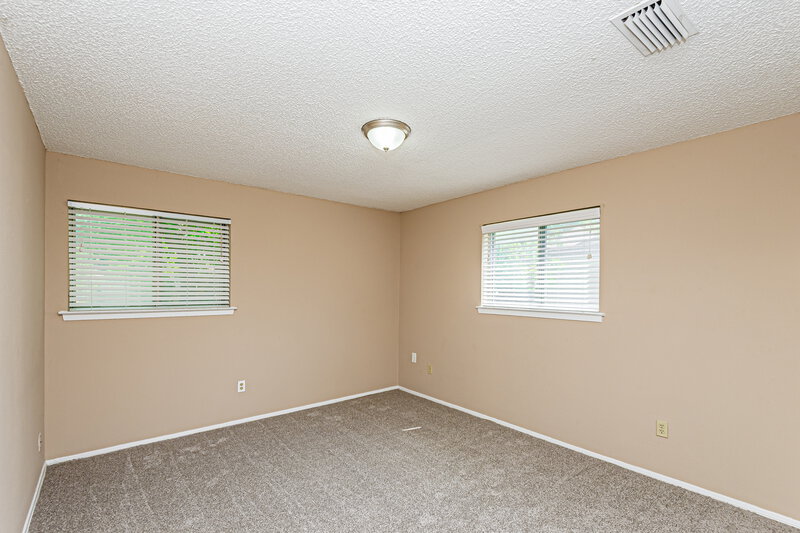 1,850/Mo, 1814 Southeast 4th Street Grand Prairie, TX 75051 Bedroom View