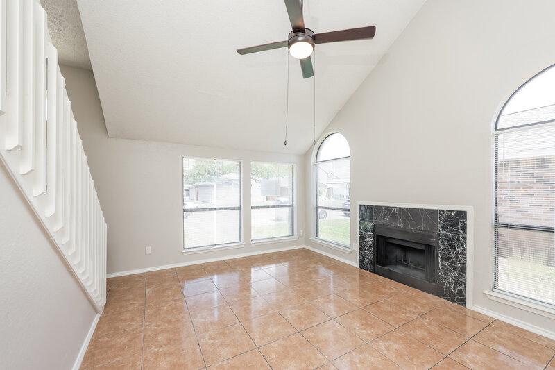 1,970/Mo, 2728 Oak Bend Dallas, TX 75227 Living Room View