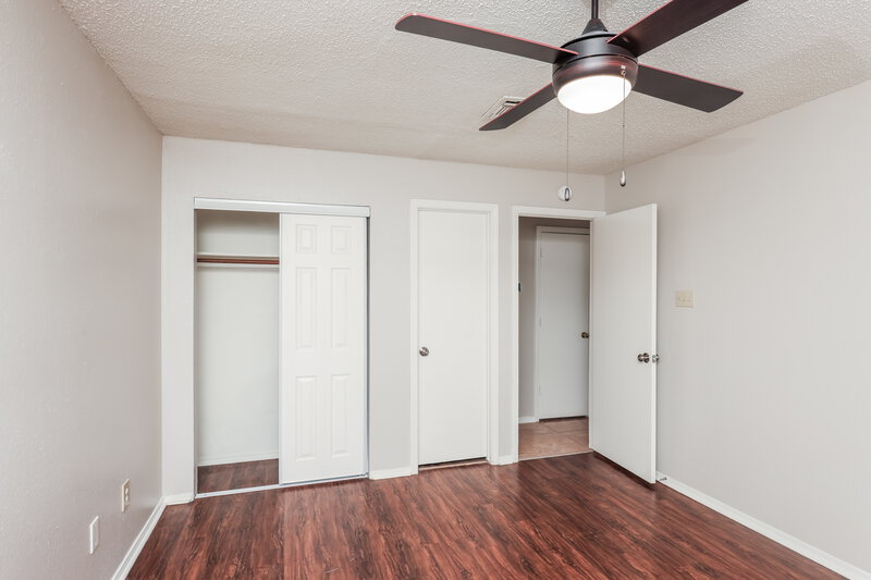 1,970/Mo, 2728 Oak Bend Dallas, TX 75227 Main Bedroom View 2