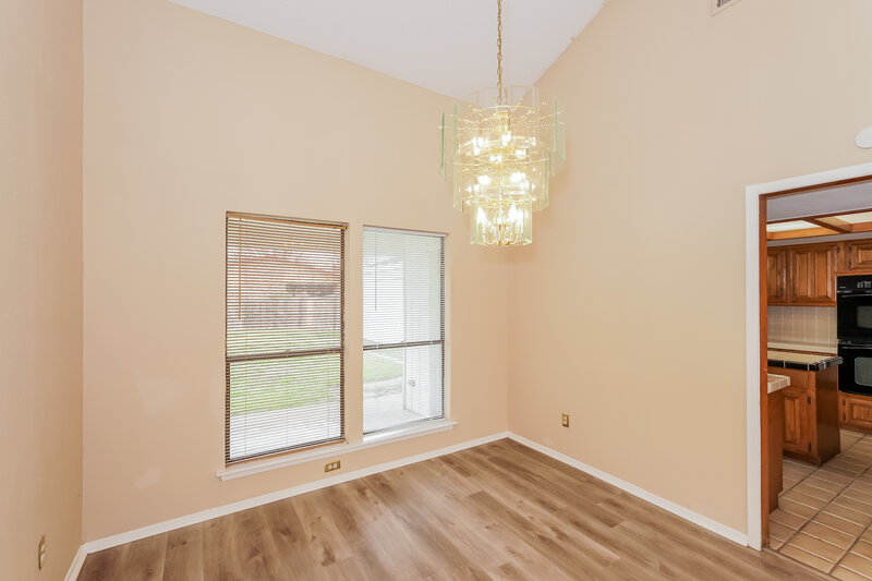2,300/Mo, 823 Timberline DeSoto, TX 75115 Dining Room View