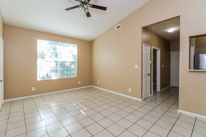 1,955/Mo, 2915 Avenue C Fort Worth, TX 76105 Living Room View