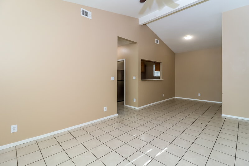 1,955/Mo, 2915 Avenue C Fort Worth, TX 76105 Dining Room View