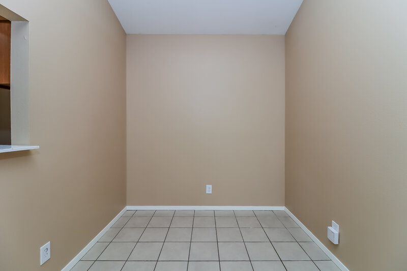 1,955/Mo, 2915 Avenue C Fort Worth, TX 76105 Dining Room View 2